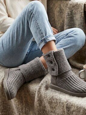 UGG Australia Classic Cardy Grey Knit Three-Button Tall Winter Boots Rustic Sz 8